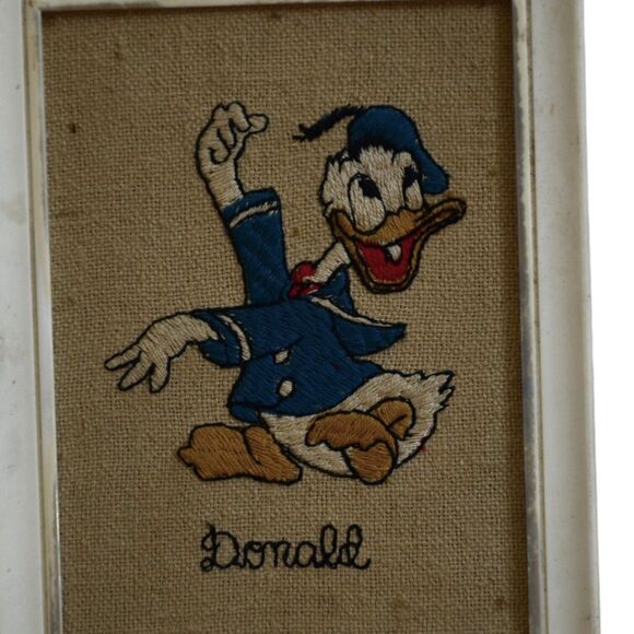 VTG Walt Disney 1960s Donald Duck Hopsack Embroidery Framed 5 7/8"x8" READ! - Picture 2 of 7